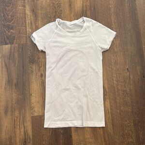 White Lululemon Swiftly Hip Length Size 4